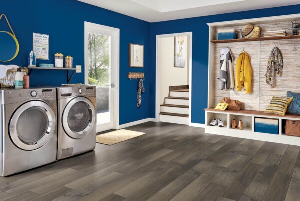 ARMSTRONG FLOORING - TEXTURED TIMBERS RIGID CORE - GRAY BROWN