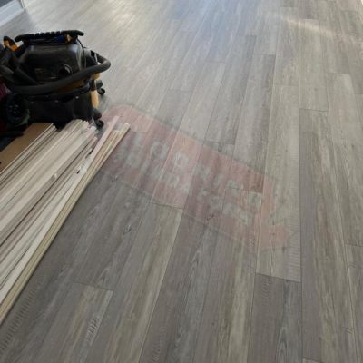 changing vinyl click flooring project in london