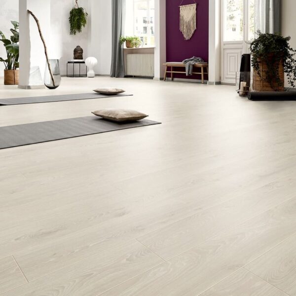 1867 - Chalet Laminate - 10mm Special<br><br><b><span style="text-decoration: line-through;">$4.39 / Sqft</span>  </b>
