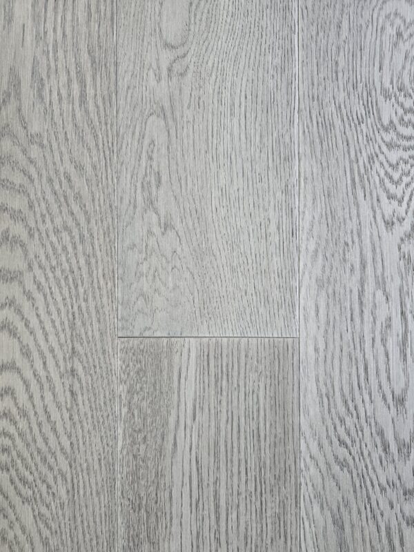 NORTH AMERICAN OAK 7" x 3/4" S&B VALENCIA SPECIAL<br><br><b><span style="text-decoration: line-through;">$6.99 / Sqft</span></b>
